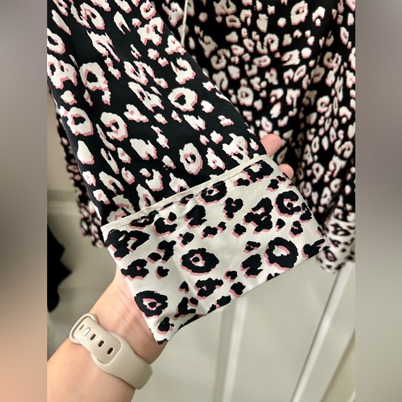 Victoria’s Secret Silky Button Down Pajama Top - Picture 4 of 6